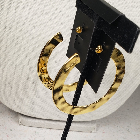 BAUBLEBAR MILA Signed Gold Tone Hammered Hoop Earrings - Picture 8 of 10